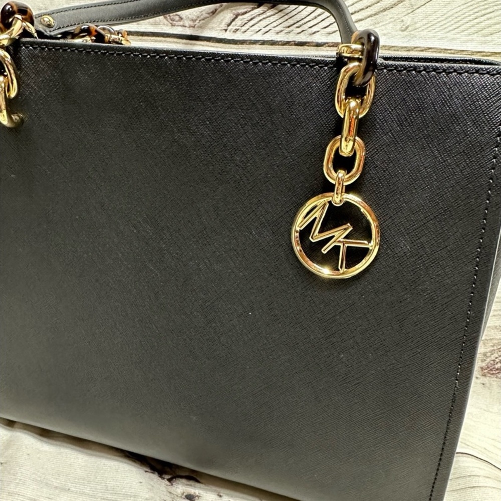 Michael Kors Sophia Shoulder Bag Purse Satchel Black Gold Saffiano Leather Large - Picture 4 of 16